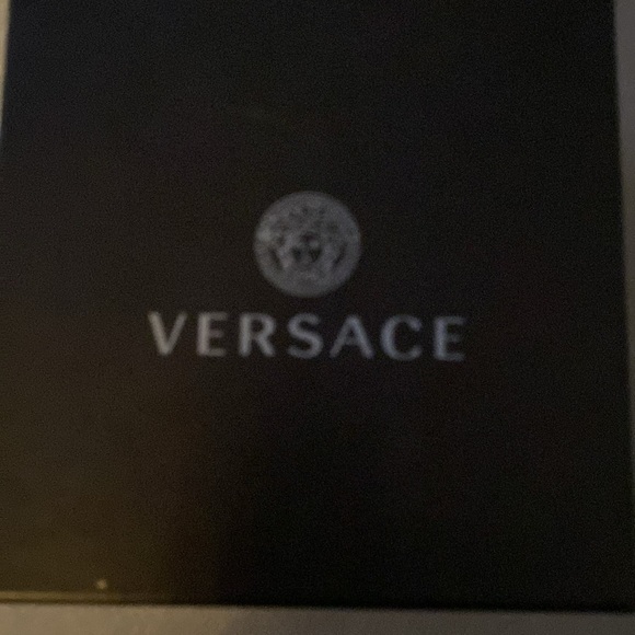 VERSACE
Wallet Limited Edition NWB exclusive edition to your collection - Picture 11 of 16